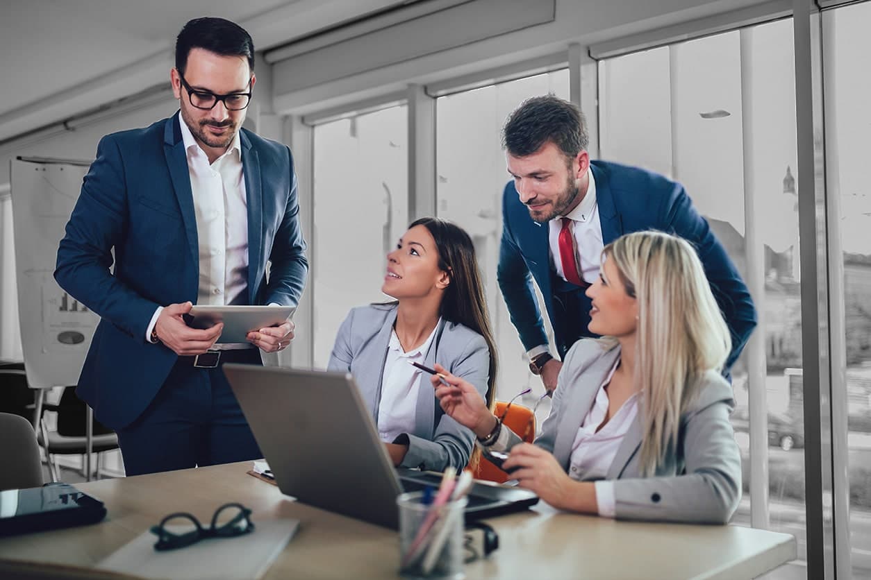 Warum Personalvermittlung Düsseldorf zunehmend auf Executive Search setzt
