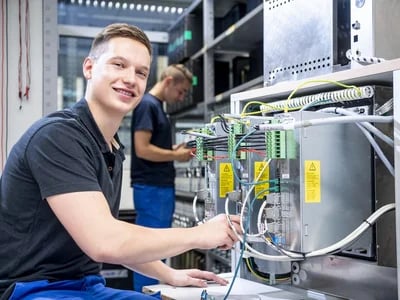 Die Bedeutung der DGUV V3 Prüfung für die Qualität und Sicherheit von iPhone-Ladegeräten